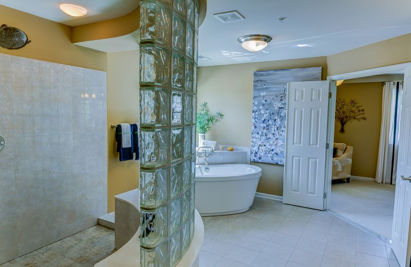 Best Bathroom Renovation Contractors in Palmetto, FL